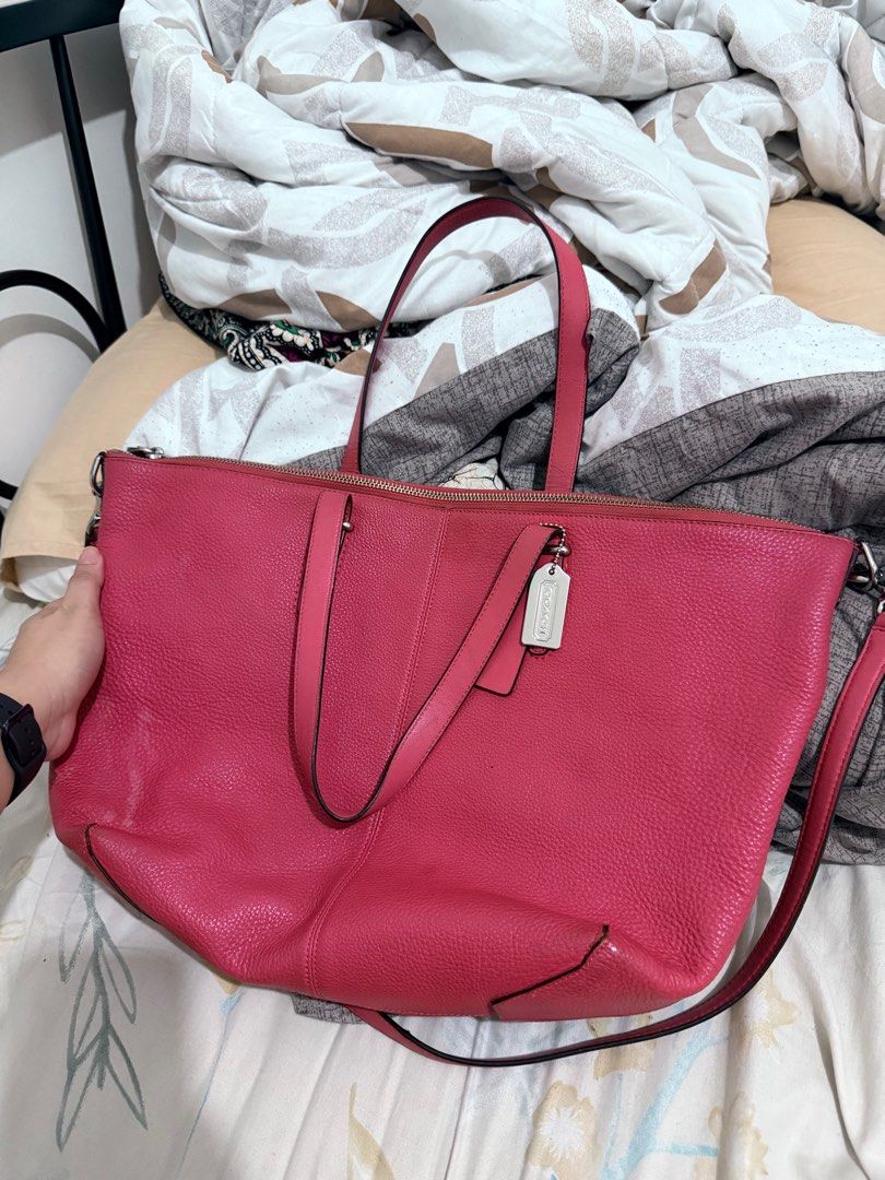 Coach leather bag (Category: Shoulder Bags) located in Mandaluyong City. Submitted by ghavee (Listing ID 1375061210, Image 1). Description: Coach 27930 Bleeker coral pebbled leather tote with shoulder strap bag.