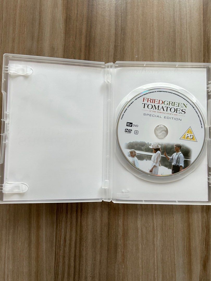 Fried Green Tomatoes DVD Movie Disc (Category: CDs & DVDs) located in Bacolod City. Submitted by fadeintogrooves (Listing ID 1374921116, Image 3). Description: - Unsealed - Region 2 🏷️ Tags: Movie, physical media, DVD, disc.