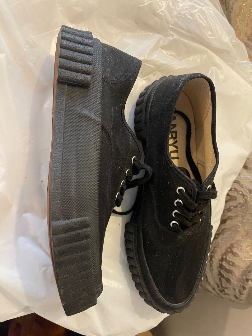 Ganryu Black (Category: Sneakers) located in Las Pinas. Submitted by house42 (Listing ID 1374888292, Image 2). Description: Stored Good condition No more box Fits US 7-7.5 men.