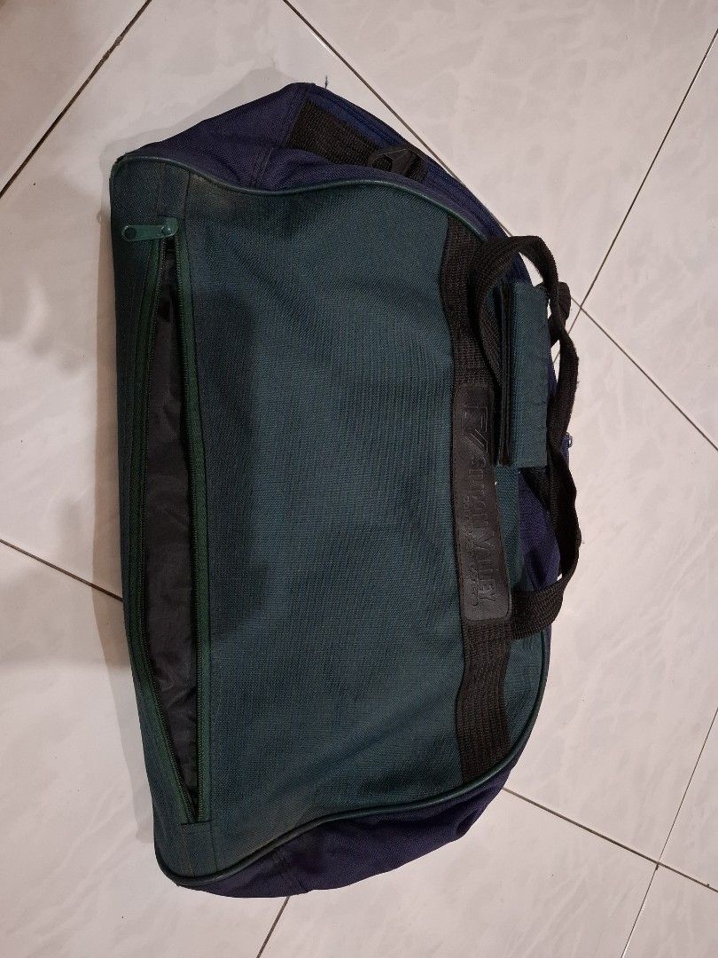 Green and Blue Silicon Valley Duffel Bag (Category: Backpacks) located in Davao. Submitted by beahanne (Listing ID 1375017120, Image 1). Description: rfs: decluttering.