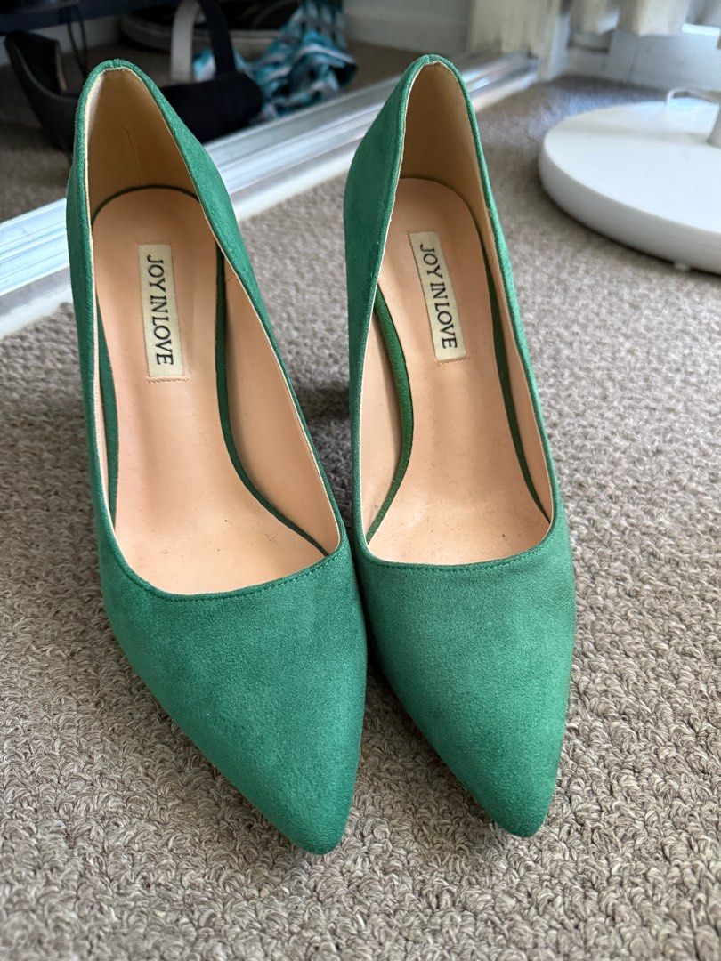 Green heels (Category: Women's Shoes) located in Liverpool. Submitted by helenaphan (Listing ID 1375010112, Image 3). Description: As new Worn once around the house Never worn outside Size 7.5 .