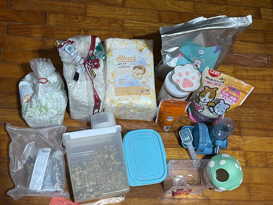 Hamster item 🐹 (Category: Garage sale) located in Singapore. Submitted by rosewithuna (Listing ID 1375014741, Image 1). Description: Hope it finds someone who needs it!💓 Wishing all hamsters safety and good health. Includes:💝 • Hamster food • Half a pack of dried worms • Three corn cobs • Tissue bedding • A small amount of bamboo bedding • Floral bedding • Odor-control pellet bedding • Water dispenser • Antibacterial and deodorizing bath sand 