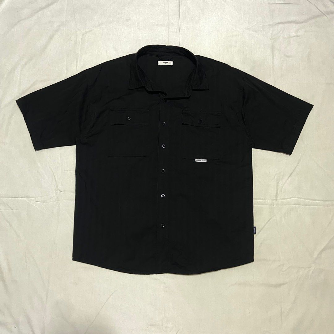 Hisso Polo Japan (Category: Tshirts & Polo Shirts ) located in Bacoor. Submitted by ItsShoeGood (Listing ID 1375049364, Image 1). Description: Excellent condition like new NO ISSUE 23x28.