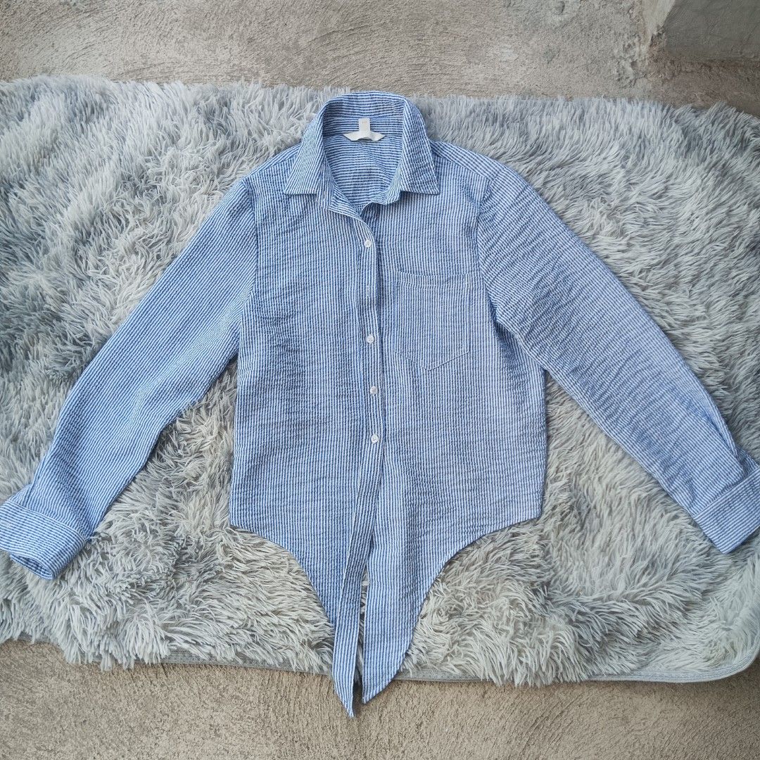 H&M STRIPE POLO LONG SLEEVE (Category: Others Tops) located in Bulacan. Submitted by des_declutter (Listing ID 1374920737, Image 1). Description: H&M STRIPE POLO LONG SLEEVE Php 200+ Sf SIZE: Small to Semi large Condition: 10/10 RFS: not fit to me anymore Payment first via Gcash 🧾 Delivery via J&T 🚚 Location: Bulacan.