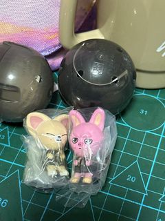 (Category: ) located in . Submitted by ppsalescloset (Listing ID 1374906796, Image 1). Description: .