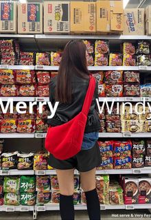 （分類：）位於 。 由 Uwuwohoho 提交（商品編號 1375007802，圖片 1）。簡介： 。