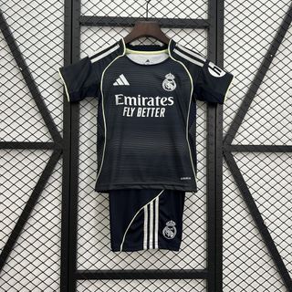 (Category: ) located in . Submitted by TheFootballKits (Listing ID 1375057042, Image 1). Description: .