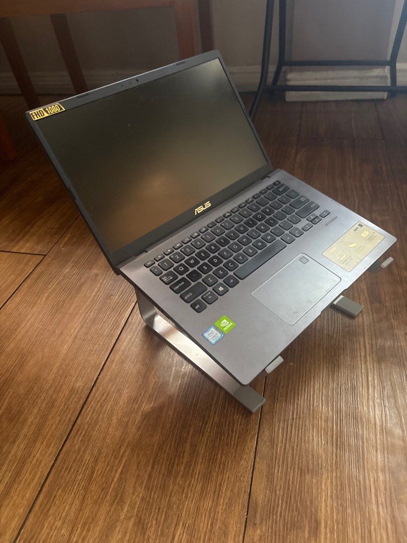 Laptop riser (Category: Other Accessories) located in Manila. Submitted by hotstuffmanila (Listing ID 1374955982, Image 3). Description: Laptop riser Metal plate Fits 13-15 inches laptops Around 4 inches high.