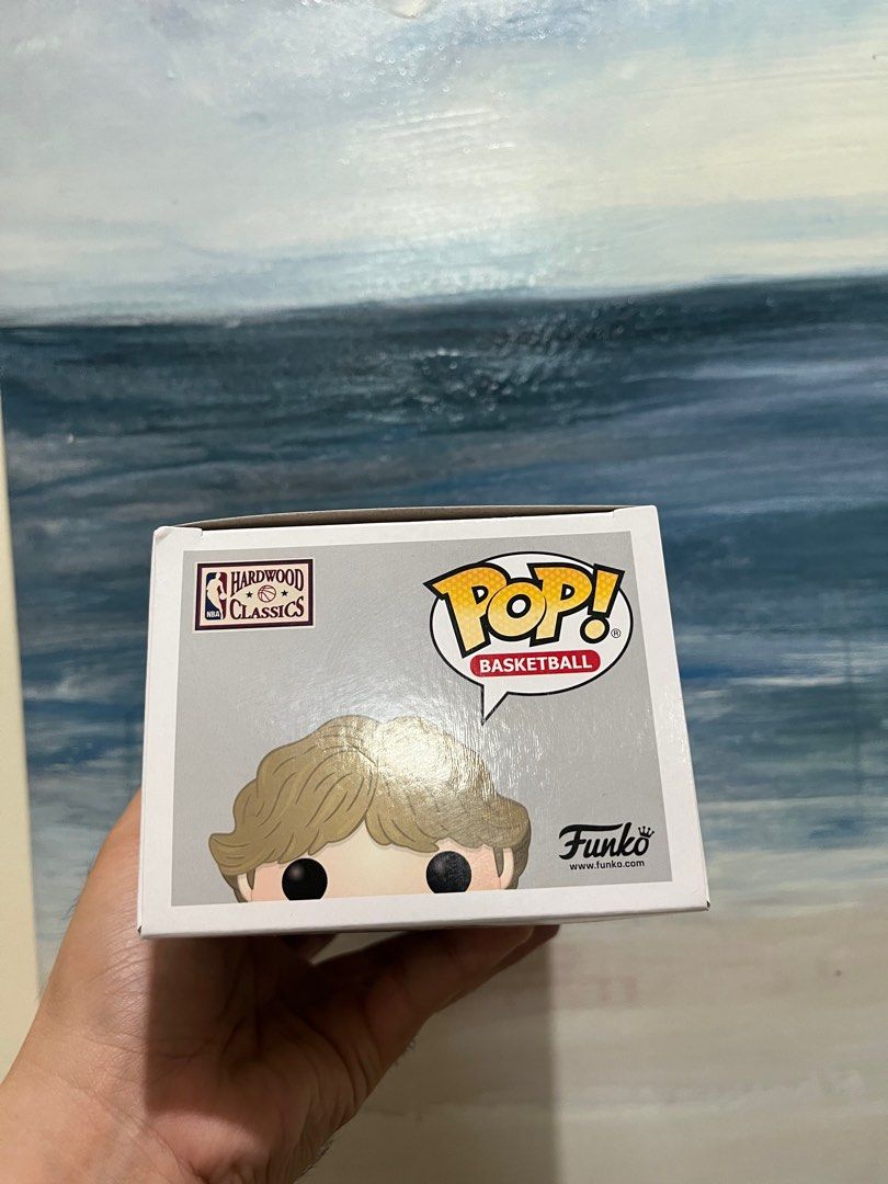 Larry Bird Funko pop (Category: Designer & Blind Box Toys) located in Pasay City. Submitted by choylazcano (Listing ID 1375048218, Image 3). Description: Brandnew No issue.