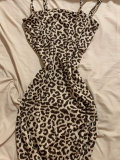 (Category: ) located in . Submitted by pumpkin.garments (Listing ID 1374980301, Image 1). Description: .