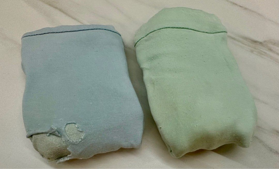 Little Warrior Eczema Protective Sleeve (Category: Babies & Kids Fashion) located in Singapore. Submitted by just_keep_swimming (Listing ID 1374908440, Image 3). Description: Little Warrior Protective Sleeve Size: 6 - 9 month Material: bamboo Defects: fabric is worn out at the hands cover area (see photo). Still functional and covers all itchy fingers to prevent scratching Get both at $9. Retail each $30 https://littlewarriors-sg.com/collections/