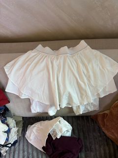 (Category: ) located in . Submitted by paperxhearts (Listing ID 1374983381, Image 1). Description: .
