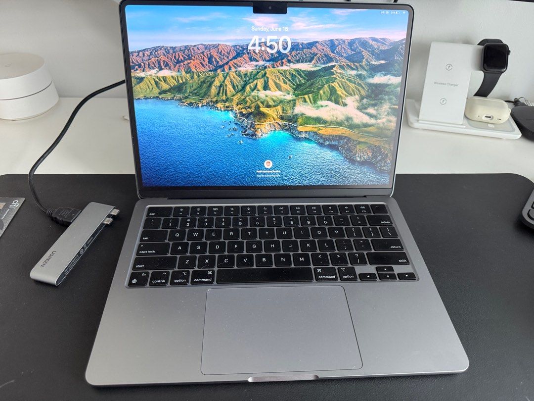 MacBook Air 2022 M2 (Category: Laptops & Notebooks) located in Singapore. Submitted by pera05 (Listing ID 1374974268, Image 2). Description: In excellent condition, used on weekends and personal laptop. Selling because company has given me a new Mac..