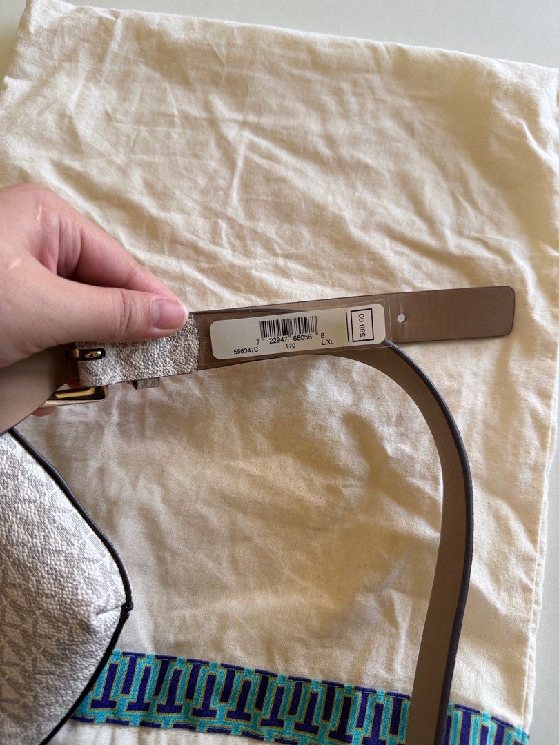 Michael Kors Women's Adjustable Belt (Category: Luxury Bags & Wallets) located in Manila. Submitted by nikkib3eee (Listing ID 1374899225, Image 2). Description: Brand new / Unused MICHAEL KORS 556347C WHITE VANILLA W/ GOLD HARDWARE WOMENS WAIST FANNY PACK L/XL.