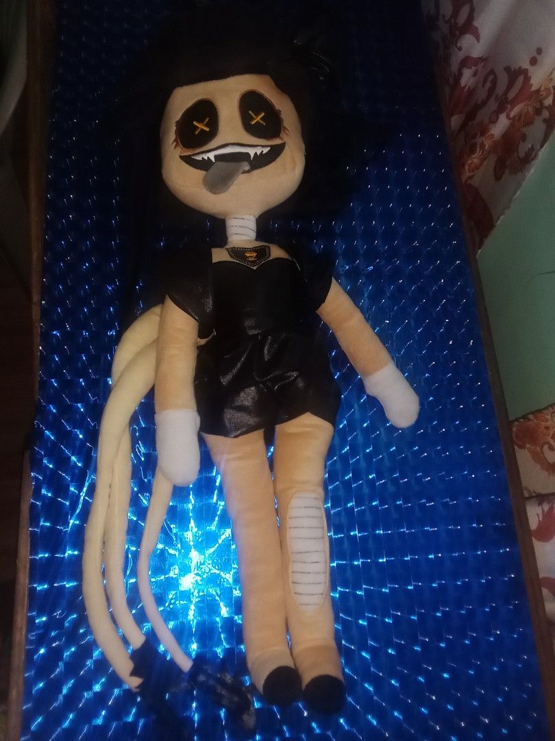 Murder drones cyn 19 plush (Category: Plushies & Soft Toys) located in Bais. Submitted by oliver34 (Listing ID 1374962078, Image 1). Description: 19 inches and 12 inches-200.