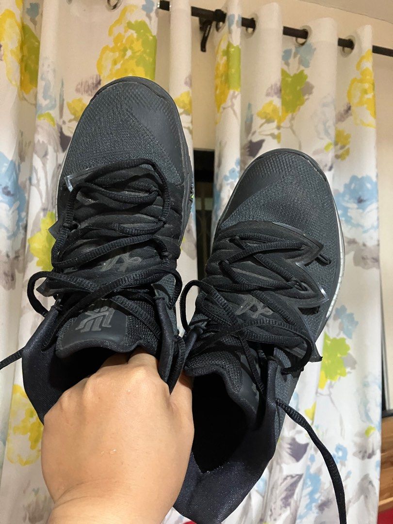 Nike Kyrie 5 Rainbow Soles (Category: Sneakers) located in Cavite. Submitted by jaimosh (Listing ID 1375052799, Image 2). Description: Rarely used. No box. .