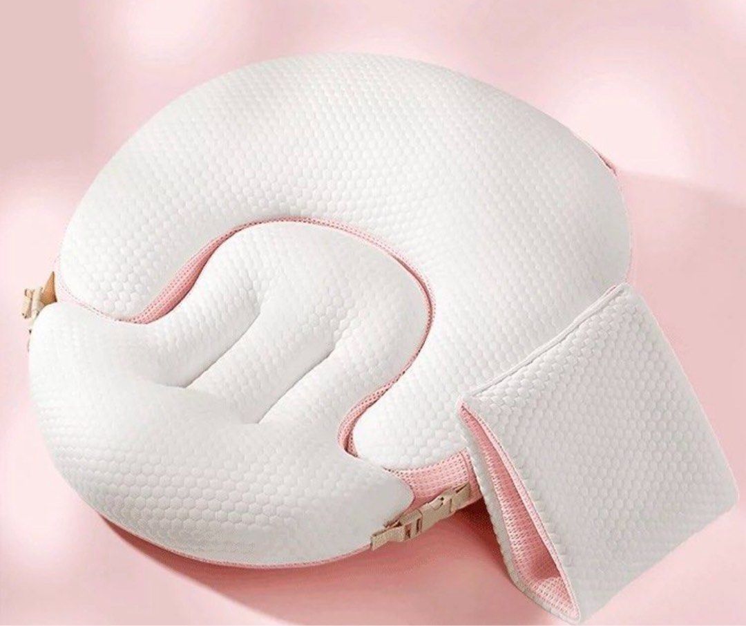 Nursing Pillow (Category: Breastfeeding & Bottle Feeding) located in Singapore. Submitted by ms.dragon (Listing ID 1375012267, Image 2). Description: Nursing pillow Used less than 5 times, didn’t managed to breast feed Self collect at Pioneer .