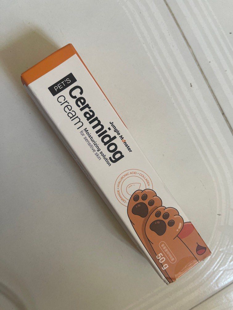 Pets ceamidog cream moisturizing solution for sensitive skin (Category: Homes & Other Pet Accessories) located in Singapore. Submitted by jsyun97 (Listing ID 1374916449, Image 1). Description: Buy extra ,only self pickup from 550220 or courier delivery.