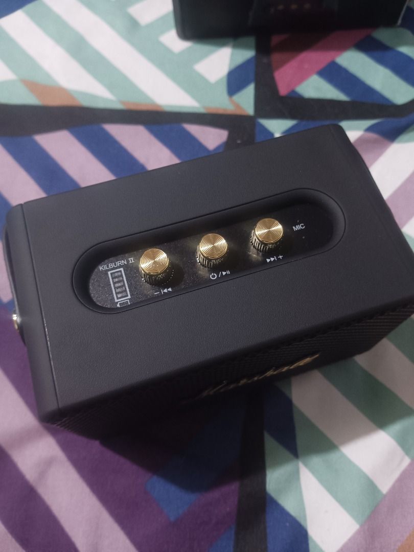 portable bluetooth speaker (Category: Soundbars, Speakers & Amplifiers) located in Dasmarinas. Submitted by raf.raf1 (Listing ID 1374981140, Image 3). Description: brand new tinesting lang portable bluetooth speaker malakas maganda tunog note: copy only. price will tell .