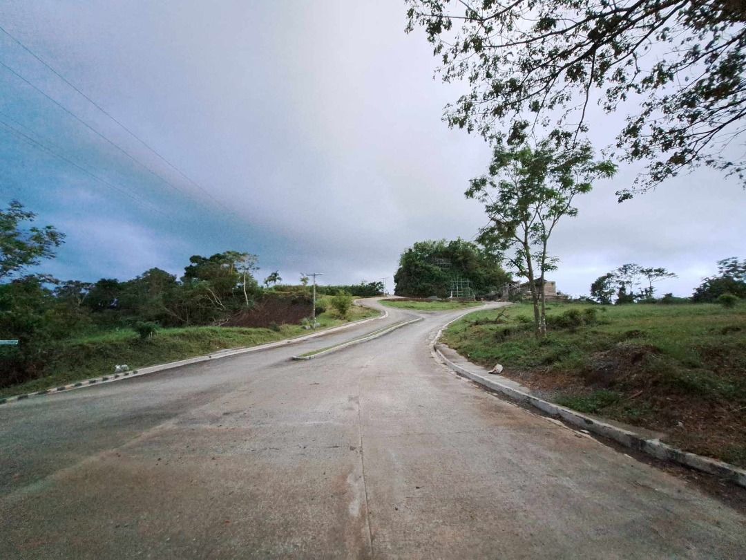 Residential Lot with Scenic Taal Volcano View | Splendido Taal Golf ...