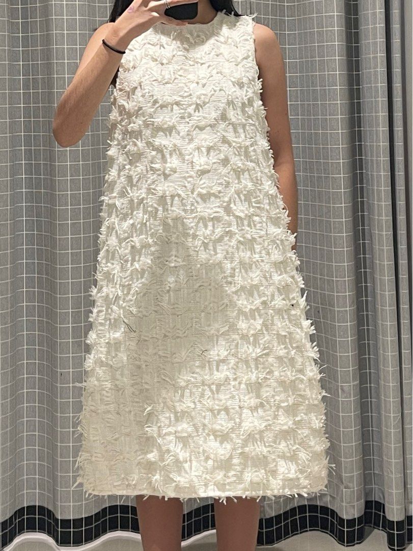Rhett Eala Dress (Category: Evening dresses & gowns) located in Taguig. Submitted by ky_declutterss (Listing ID 1374963755, Image 1). Description: - Size S - only used once for a 4hr event - like new! - last price posted as it was only used once - free alterations in rhett eala, just bring the dress there!.