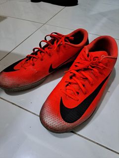 (Kategori: ) berada di . Dikirim oleh preloved.lovellyyy (ID iklan 1374910216, Gambar 1). Deskripsi: .