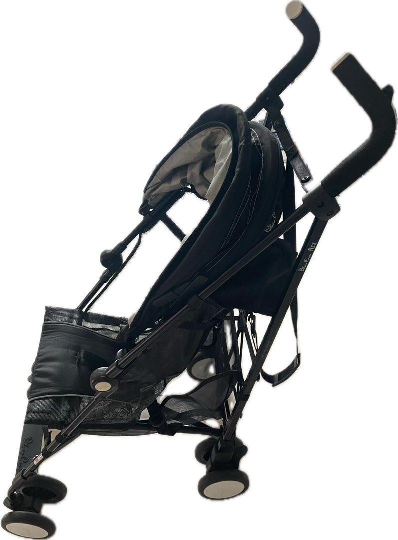 Silver Cross stroller (Category: Strollers) located in Singapore. Submitted by kimmymore.1 (Listing ID 1375063208, Image 3). Description: My toddler didn’t really like being in a stroller. Instead she prefers to go in a baby carrier; hence this stroller is lightly used (around 20 times plus, minus). A must have feature that I really like about this stroller is that the warm cushion could be removed, revealing the mesh seat underneath that the tod