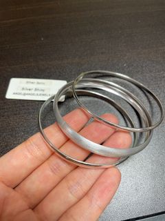 (Silver shiny) Bracelet -m10 ($38/piece, $100/3 pieces (same price for any combination of styles))63008843540993110