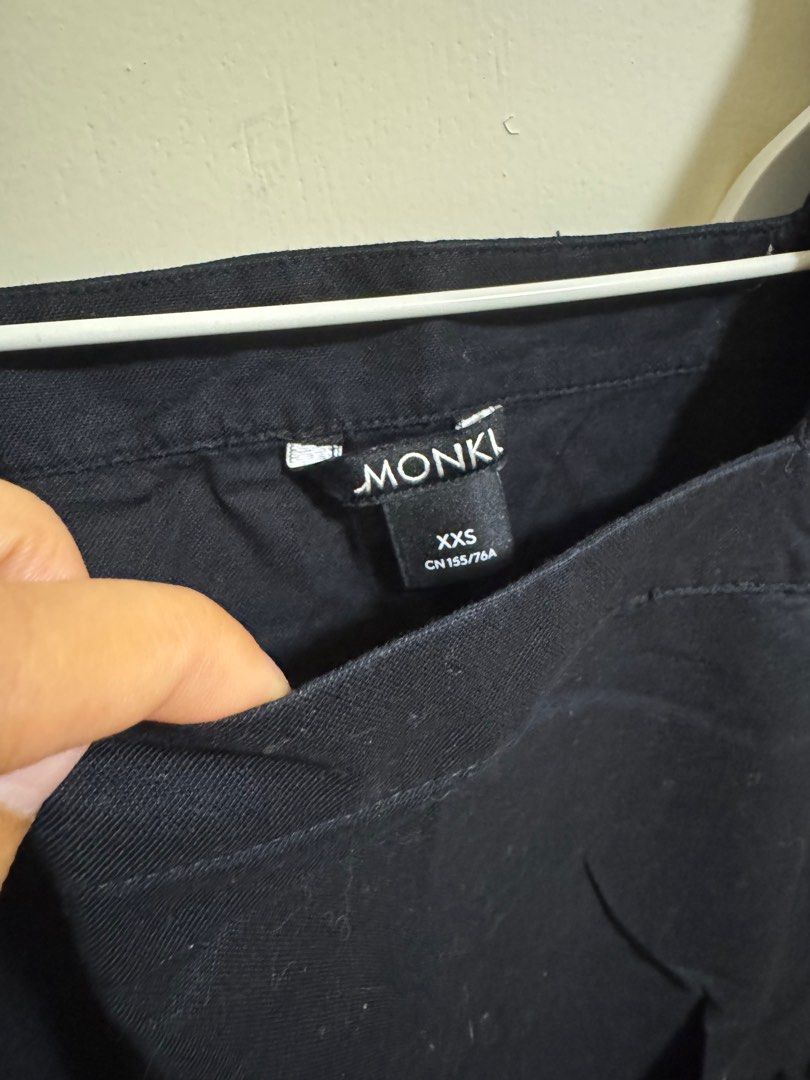 S-M Monki Black Linen Dreas (Category: Dresses) located in Manila. Submitted by mjcdeclutters (Listing ID 1375042264, Image 2). Description: Linen Fabric Monki brand Knee-length for 5’2” No pockets Square neck Not stretchy XXS on tag but best fits XS-Small (comfortable fit, baka masikip na sa underarms kapag Medium) Payment via GCash/Bank transfer Shipping c/o Buyer Preferred for buyer to book the courier so you can choose and track easily. Easy 
