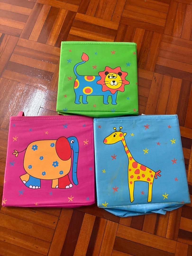 Storage boxes (Category: Kids' Wardrobes & Storage) located in Petaling Jaya. Submitted by onesen (Listing ID 1374897116, Image 2). Description: It is a gift that i didn’t get to use. Now child grown-up . This is suitable for age below 5. It is foldable storage boxes . Total 4 . 1 big and 3 small boxes. The big one comes with a lit. Sizes details is at the photos. .