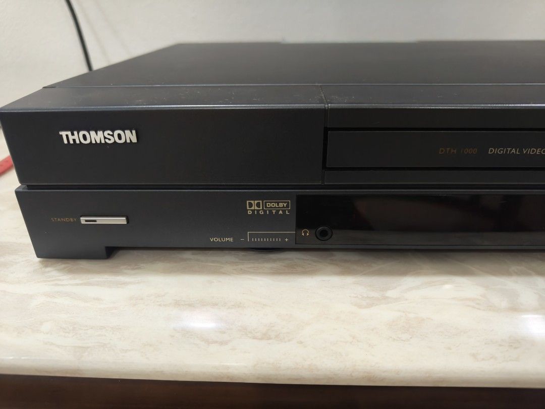 Thomson dvd cdp (Category: Soundbars, Speakers & Amplifiers) located in Singapore. Submitted by jiehuat (Listing ID 1375037326, Image 1). Description: made in Japan, dvd and cd player , working condition, no remote, free digital and video cables as well..