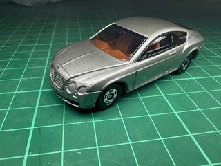 (Category: ) located in . Submitted by DiecastCollector (Listing ID 1375031267, Image 1). Description: .