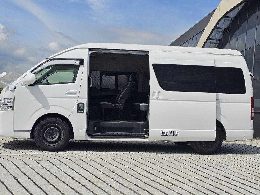 Toyota Hiace High Roof Diesel COMMUTER 2.8 GL [EURO VI] Auto62872685184002111