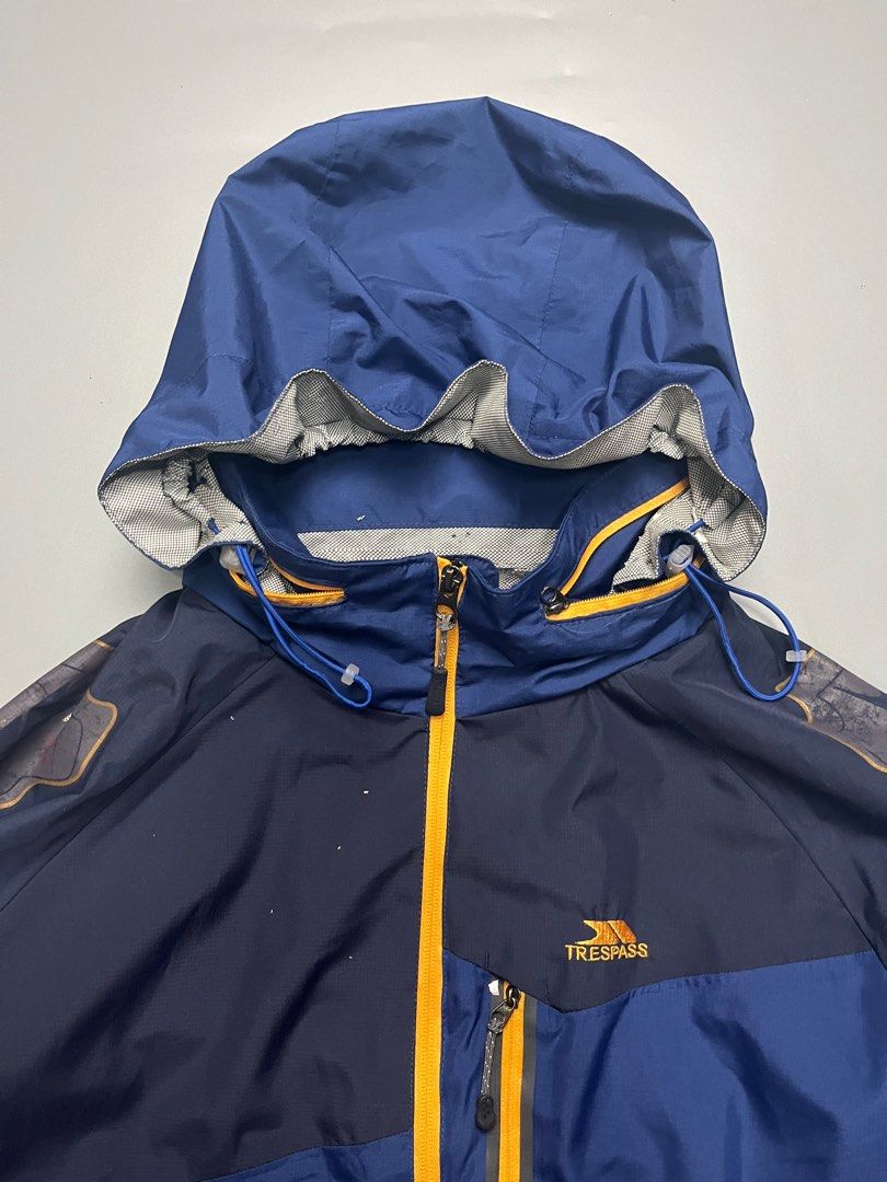 Trespass Windbreaker Jacket (Category: Coats, Jackets and Outerwear) located in Cebu City. Submitted by myspacebarisbroken (Listing ID 1374964641, Image 2). Description: Packable hood Condition: 8/10 Width: 22.5 Length: 27.5 Issue: expired inner.