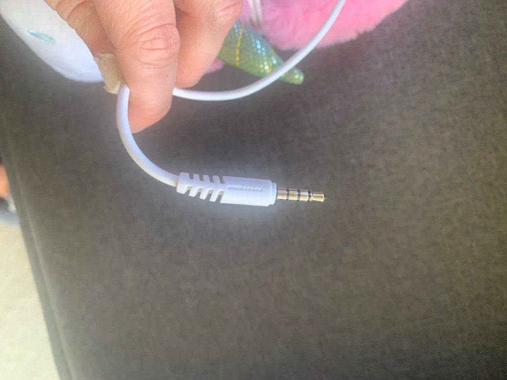 Unicorn Headphones never used (Category: Music Accessories) located in Oakleigh East. Submitted by yiogi (Listing ID 1374895278, Image 3). Description: .