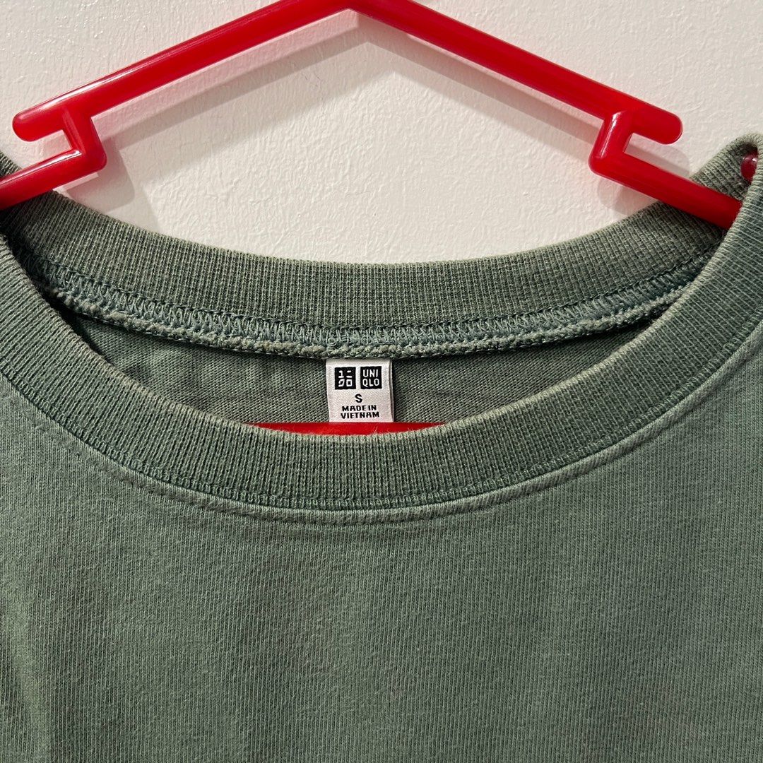 Uniqlo Boxy Shirt (Category: Shirts) located in Taguig. Submitted by _handydandy (Listing ID 1374990925, Image 2). Description: - fits xs to semi medium frames - discontinued shirt line - boxy style shirt; could pass as oversized if you have a petite frame - thick cotton material (but presko pa rin pag sinuot) - firm price; lowballers will be ghosted - no flaws; just kept in storage - rfs: not wearing it anymore.