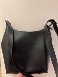 Uniqlo crossbody bag 斜孭袋64155297986435110