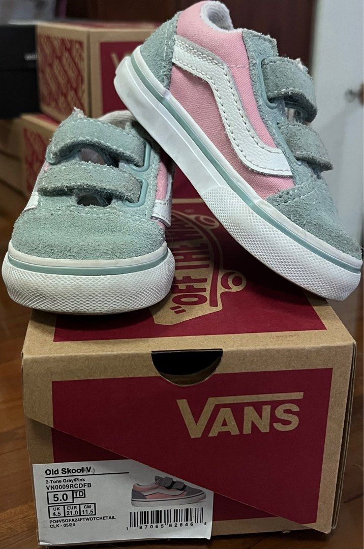Vans toddler (Category: Babies & Kids Fashion) located in Singapore. Submitted by goodbyemrcool (Listing ID 1375000772, Image 1). Description: Price is for all 3 shoes Size: US 5 UK 4.5 EUR 21.0 CM 11.5 Overall condition 8/10.