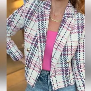 (Category: ) located in . Submitted by sparkingjoy88 (Listing ID 1375023312, Image 1). Description: .