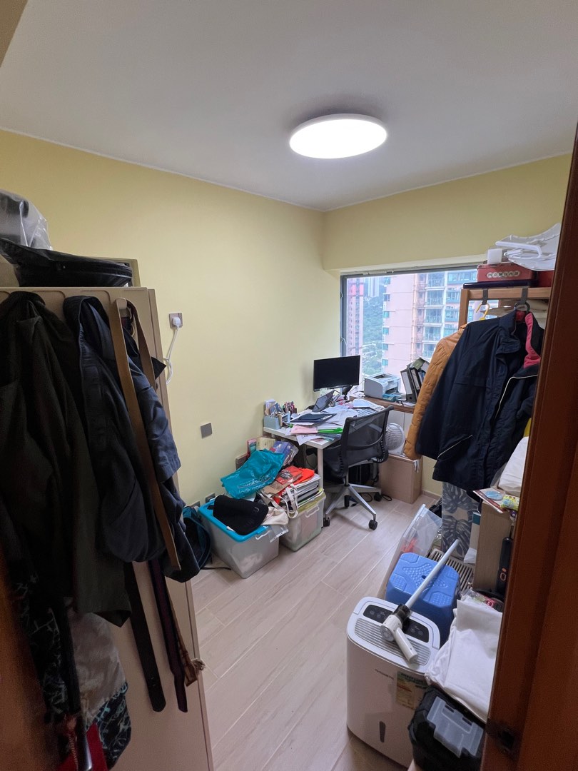 2-bedroom practical unit, suitable for small families or students, recently renovated, 3-minute covered walk to MTR station, multiple bus and minibus routes available63437621315202114