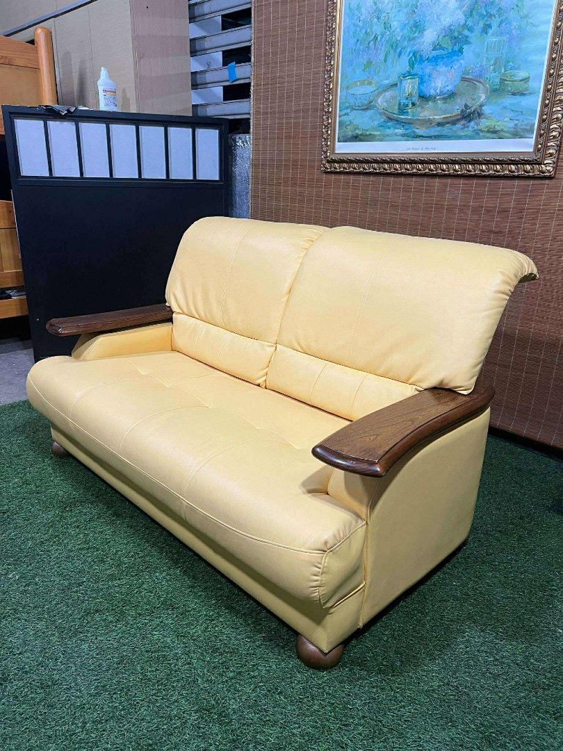 2-Seater Elegant Leather Sofa (Category: Sofas) located in Quezon City. Submitted by matetdevis13 (Listing ID 1375133102, Image 2). Description: 2-Seater Elegant Leather Sofa Price: 8k L55 x W28 x H31/15 In good condition Code MDJ32-E221.