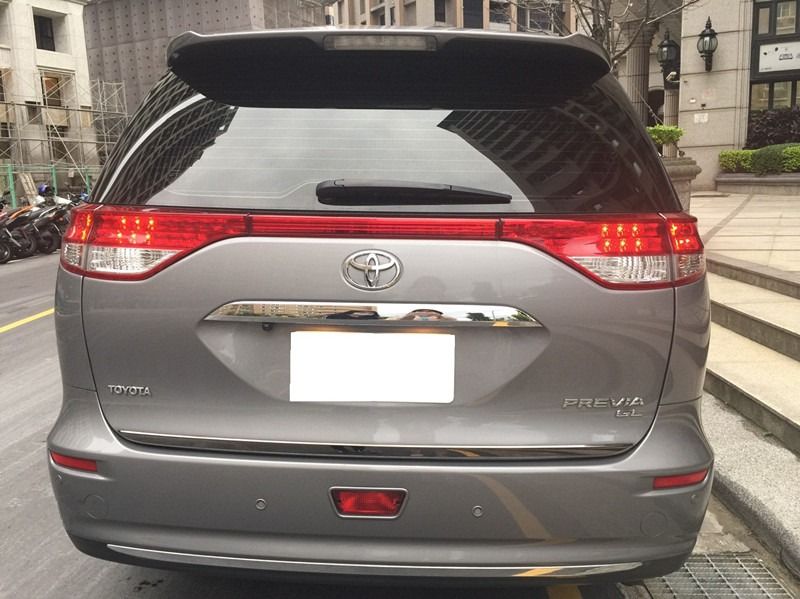 由 rongai613 (刊登 ID 1375136128，圖片 2) 提交，位於 新北市 (New Taipei) 的 中古車 2018 PREVIA TOYOTA 2.4L 舒適 七人座 休旅車 低里程 專賣 二手 自用 國產 五門 旅行 (類別：汽車出售)，說明：1.廠牌型號：TOYOTA PREVIA ( 2.4L ) 2.車輛年份：2018 / 10 3.預售金額：598000 4.所在地區：新北市林口區文化三路一段225巷22號 5.車輛里程：70400 KM 6.聯絡方式：0982-281-880 吳小姐 7.備註說明：ABS SRS*9 I-KEY 全景天窗 衛星導航 電動尾門 循跡防滑 電動滑門 定速巡航 倒車影像 恆溫空調 電動座椅*3 17吋鋁圈 *** 舒適七人座休旅車 歡迎預約賞車 ***。