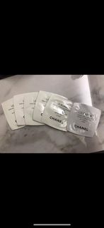 (分類:)位於 。 由 Crystal_moon22 提交(商品編號 1375225173,圖片 1)。簡介: 。