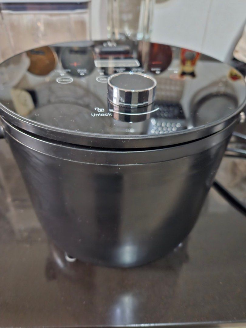 American Heritage Keto Low-Carb Multi-Cooker (Category: Cookware & Accessories) located in Quezon City. Submitted by indy37 (Listing ID 1375121929, Image 2). Description: Comes with box.
