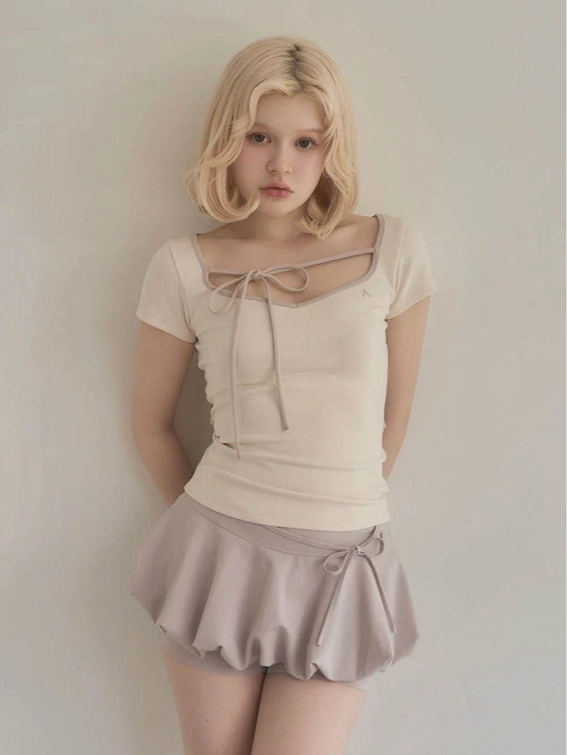 Andmary Collie ribbon tops, 女裝, 上衣, T-shirt - Carousell