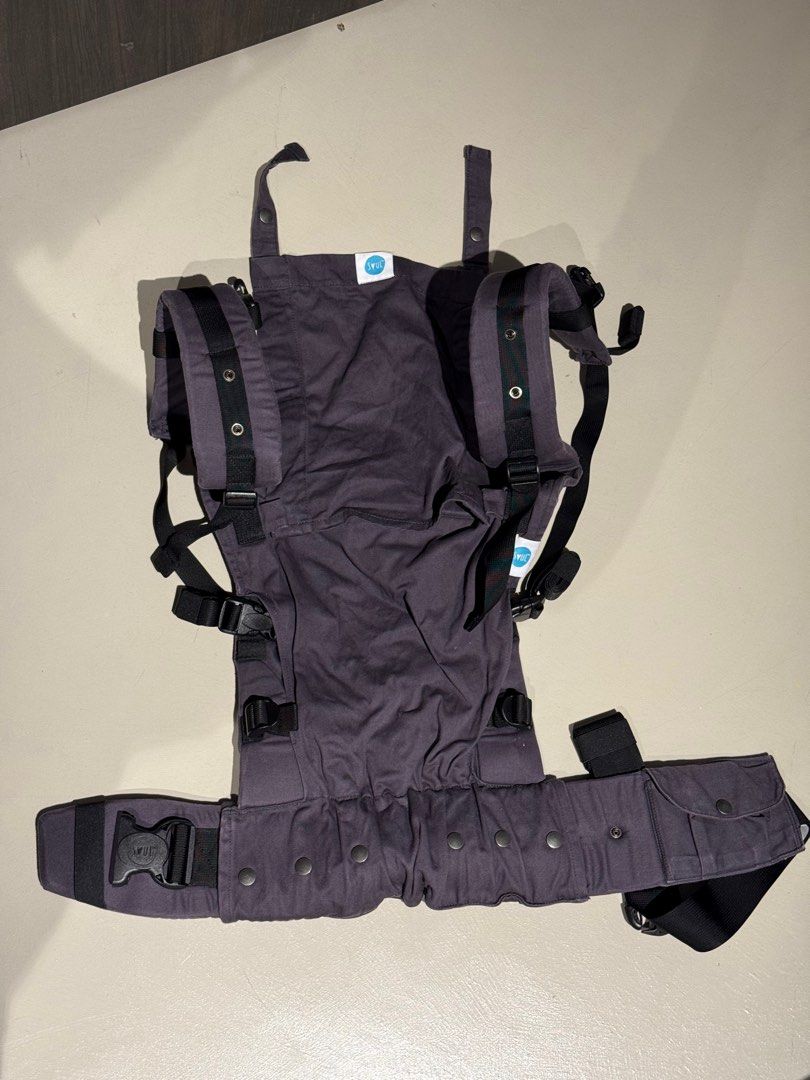 Anoona carrier from Soul Sling (Category: Carriers & Slings) located in Singapore. Submitted by fern3003 (Listing ID 1375179413, Image 1). Description: .
