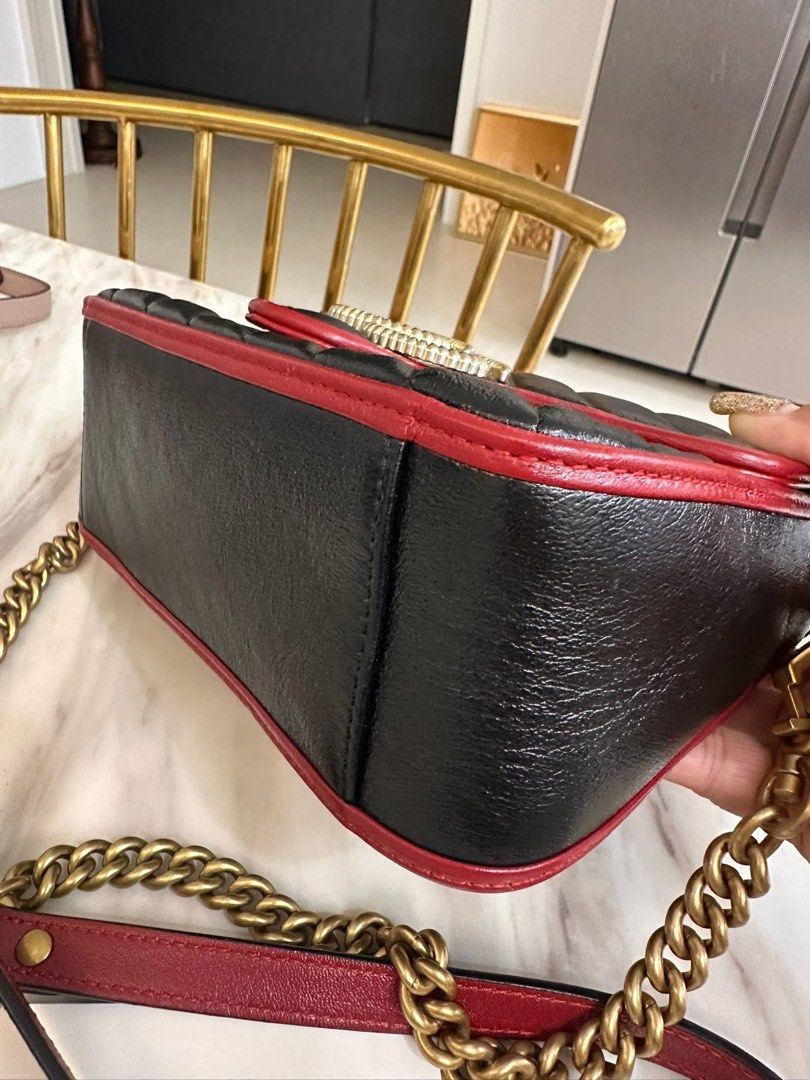 Authentic Gucci Marmont Mini Top Handle (Category: Luxury Bags & Wallets) located in Quezon City. Submitted by jhaediah (Listing ID 1375271723, Image 3). Description: Mini size Good condition With card and provided dustbag only free pabitbit korea .