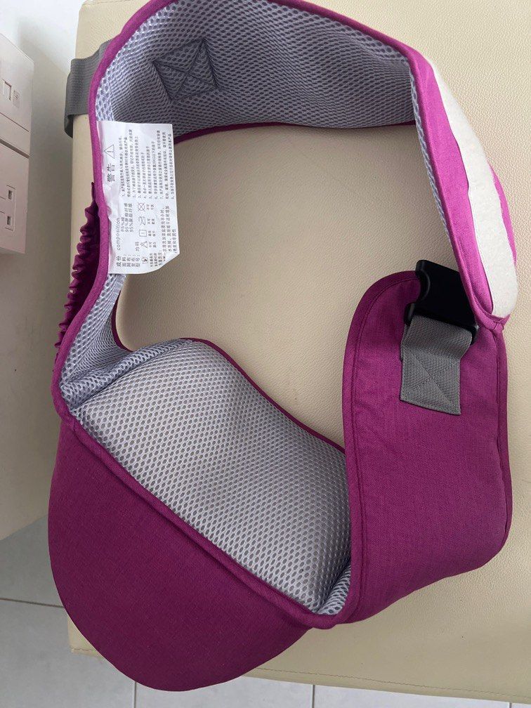 Baby carrier (Category: Carriers & Slings) located in Singapore. Submitted by babystuffs_24 (Listing ID 1375129587, Image 1). Description: Baby carrier up to 34 months . .
