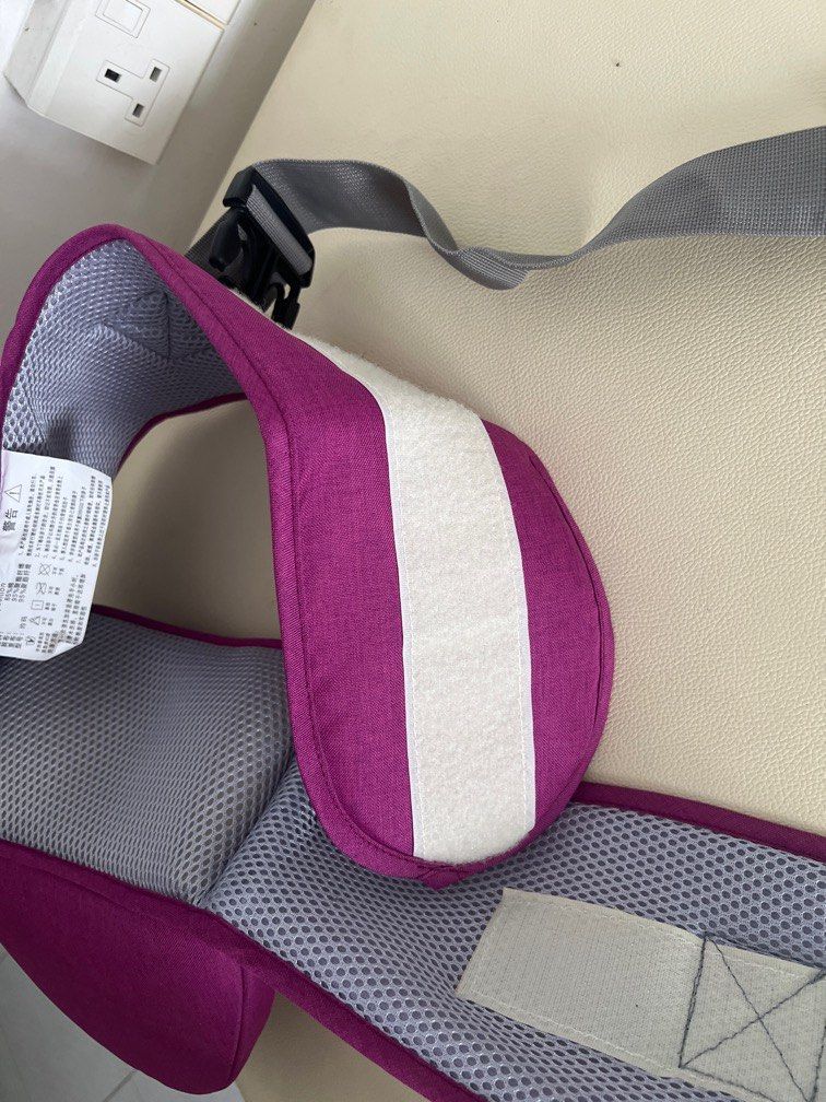 Baby carrier (Category: Carriers & Slings) located in Singapore. Submitted by babystuffs_24 (Listing ID 1375129587, Image 3). Description: Baby carrier up to 34 months . .