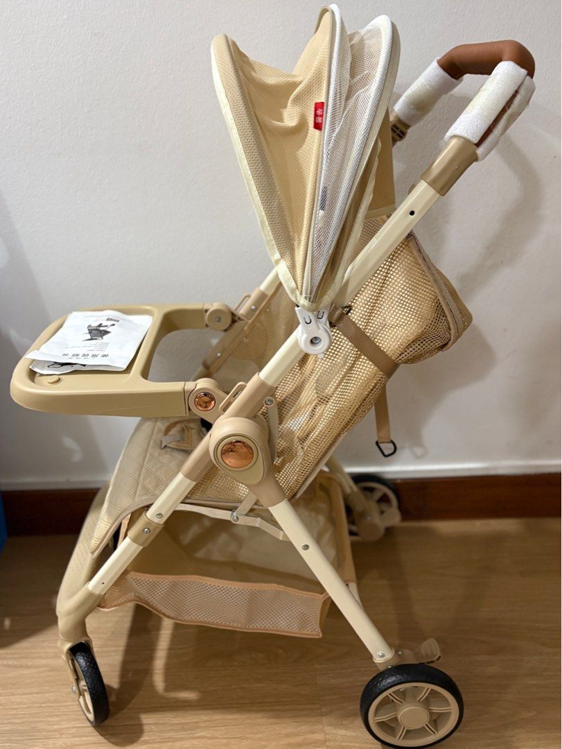 Baby Stroller light weight (Category: Strollers) located in Singapore. Submitted by magic0987 (Listing ID 1375199785, Image 2). Description: Extra new stroller to let go .